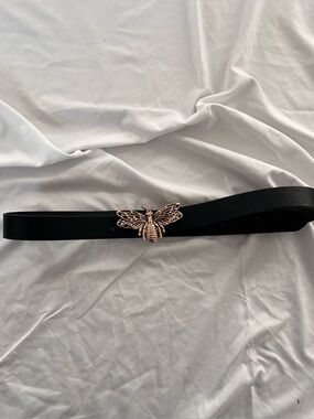 Express Black faux leather belt with silver bumblebee buckle // size M